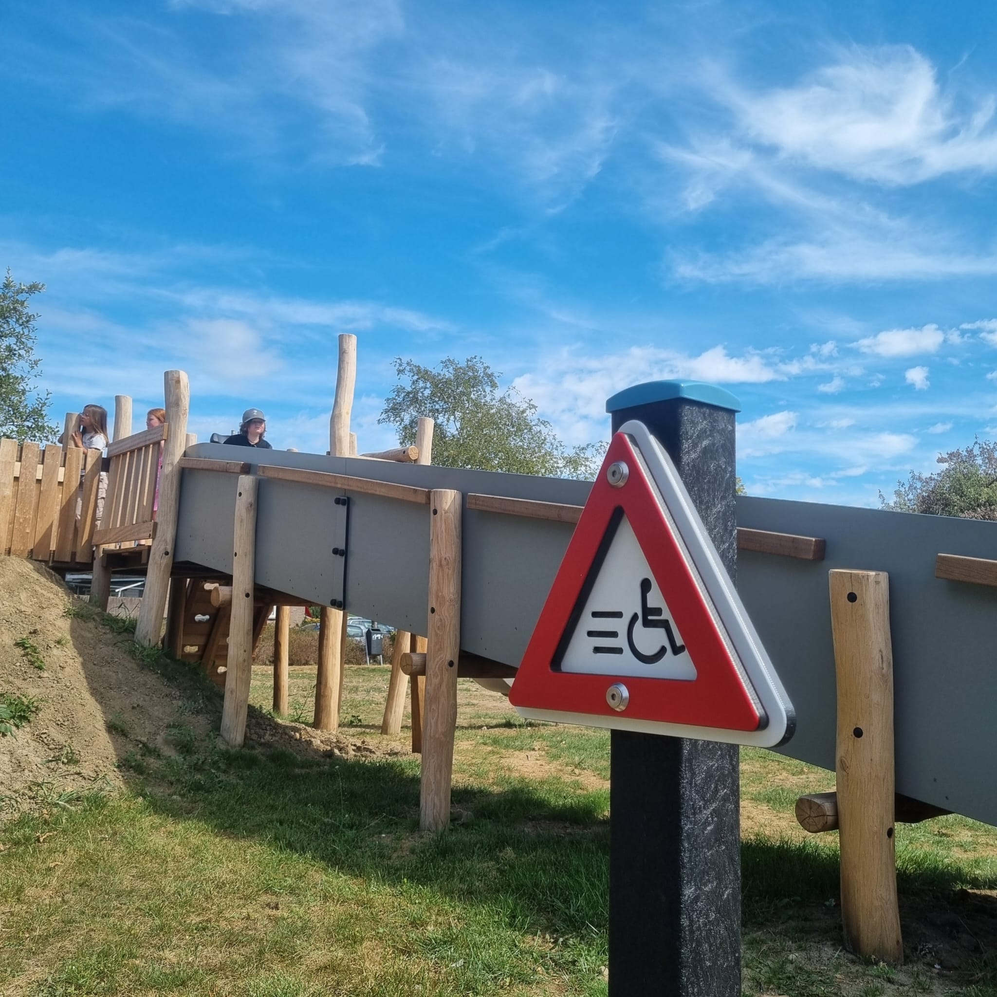 Gevarendriehoek Rolstoelglijbaan