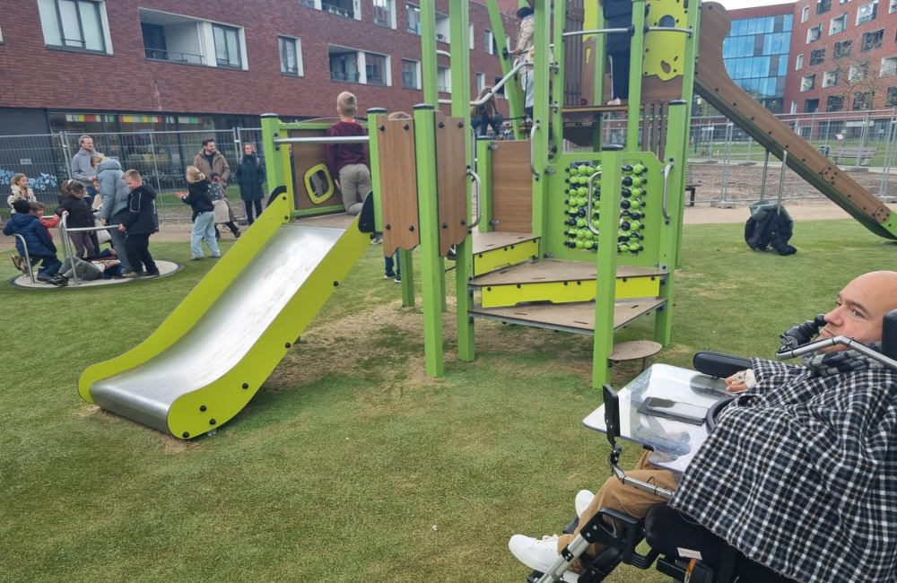 oy bij opening inclusieve speeltuin aan de Generaal Cronjéstraat